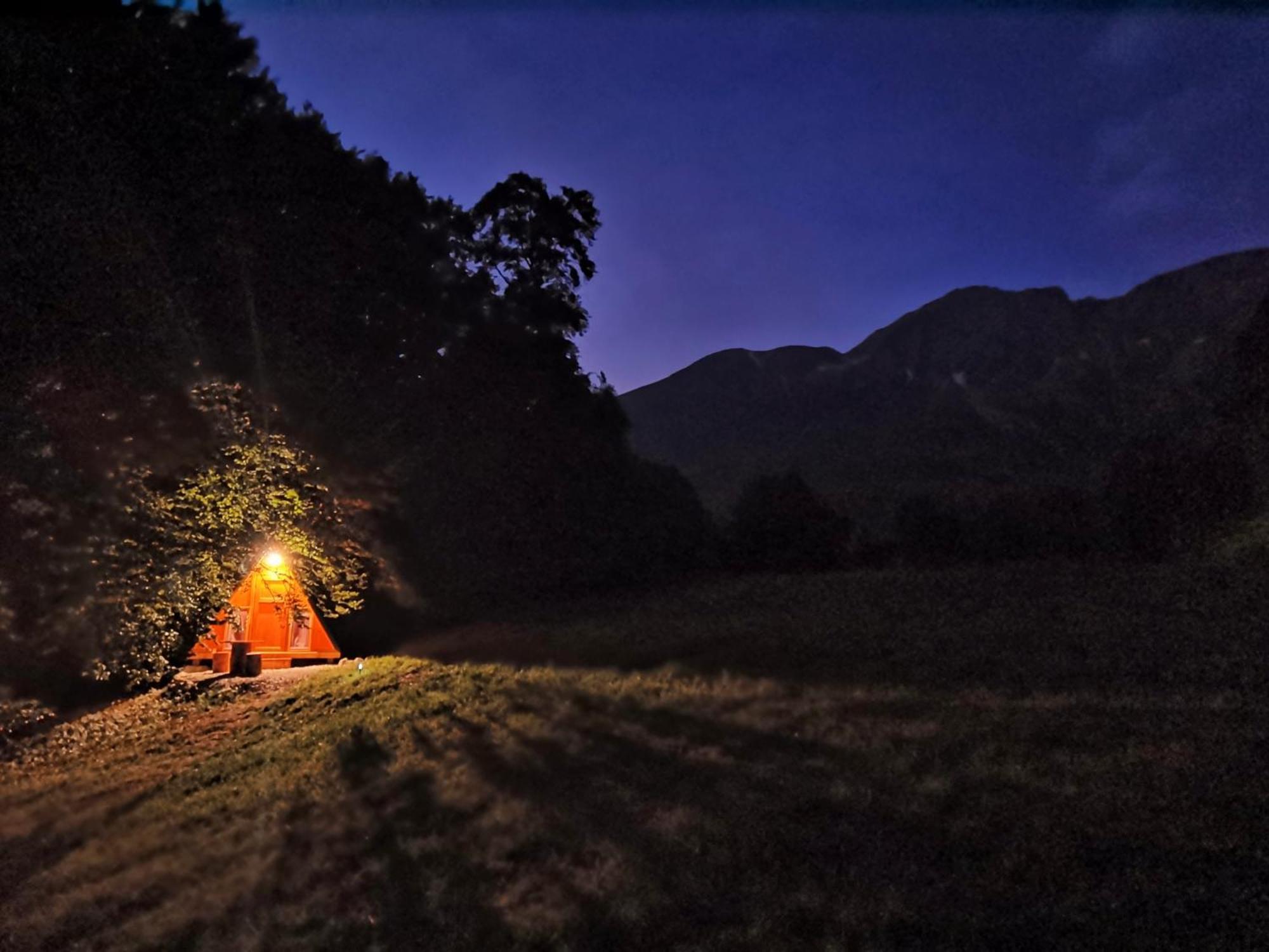 فندق Glamping Krn كوباريد المظهر الخارجي الصورة