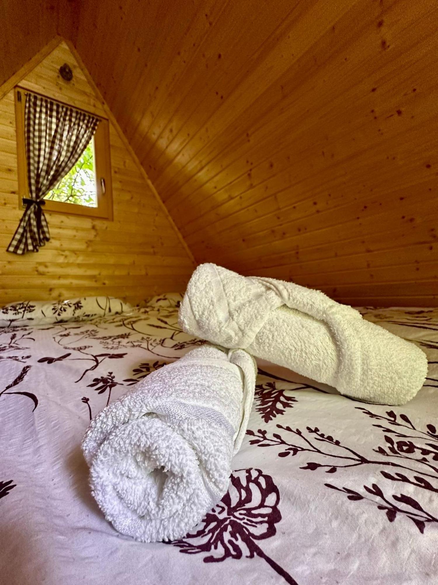 فندق Glamping Krn كوباريد المظهر الخارجي الصورة