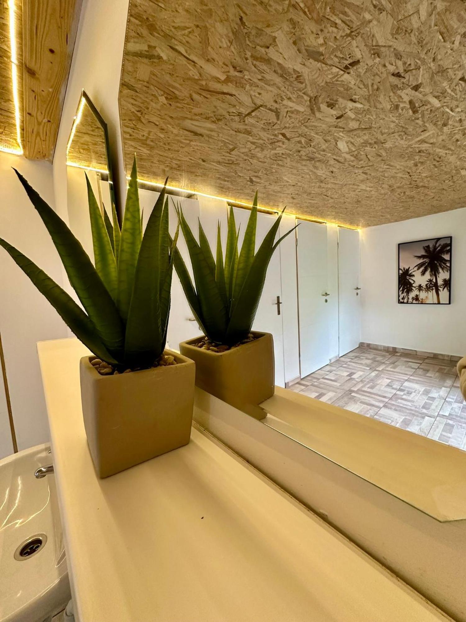 فندق Glamping Krn كوباريد المظهر الخارجي الصورة
